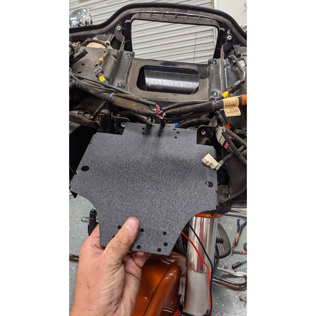 Metra BC-AMP04 Verstärker-Rack passend für Harley-Davidson® Road Glide! ab 2015."